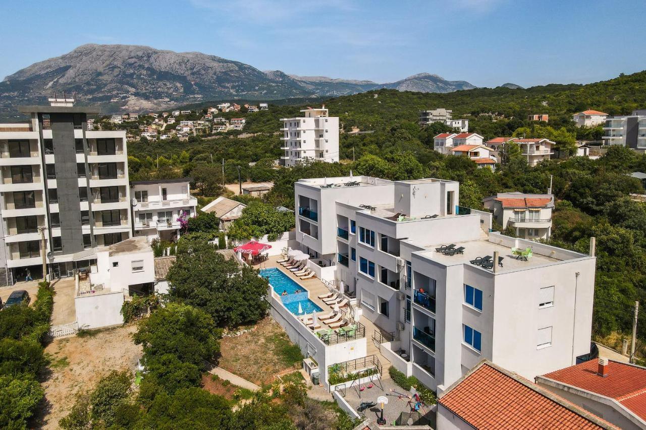 Apartments Limunada Утеха Екстериор снимка