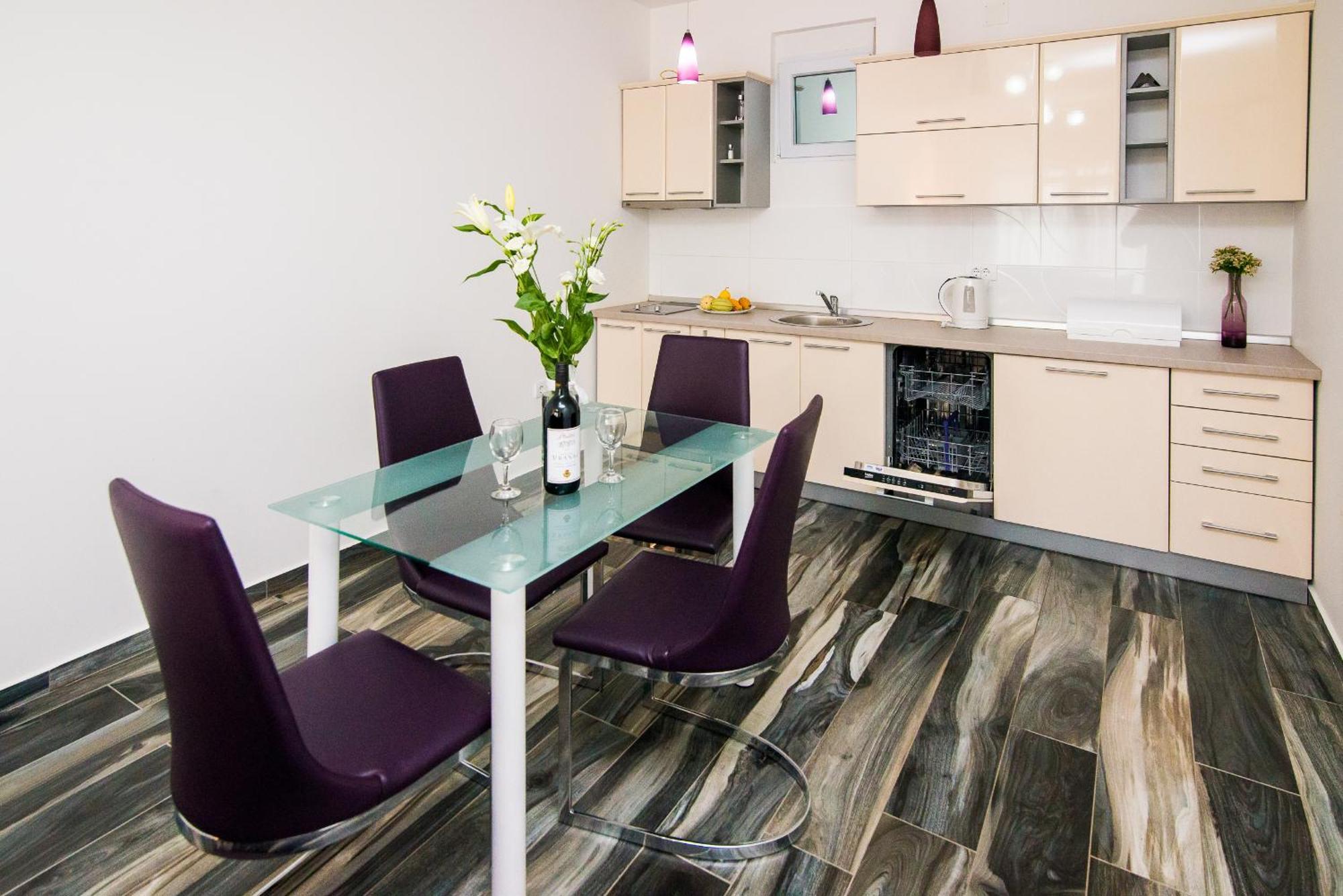 Apartments Limunada Утеха Стая снимка