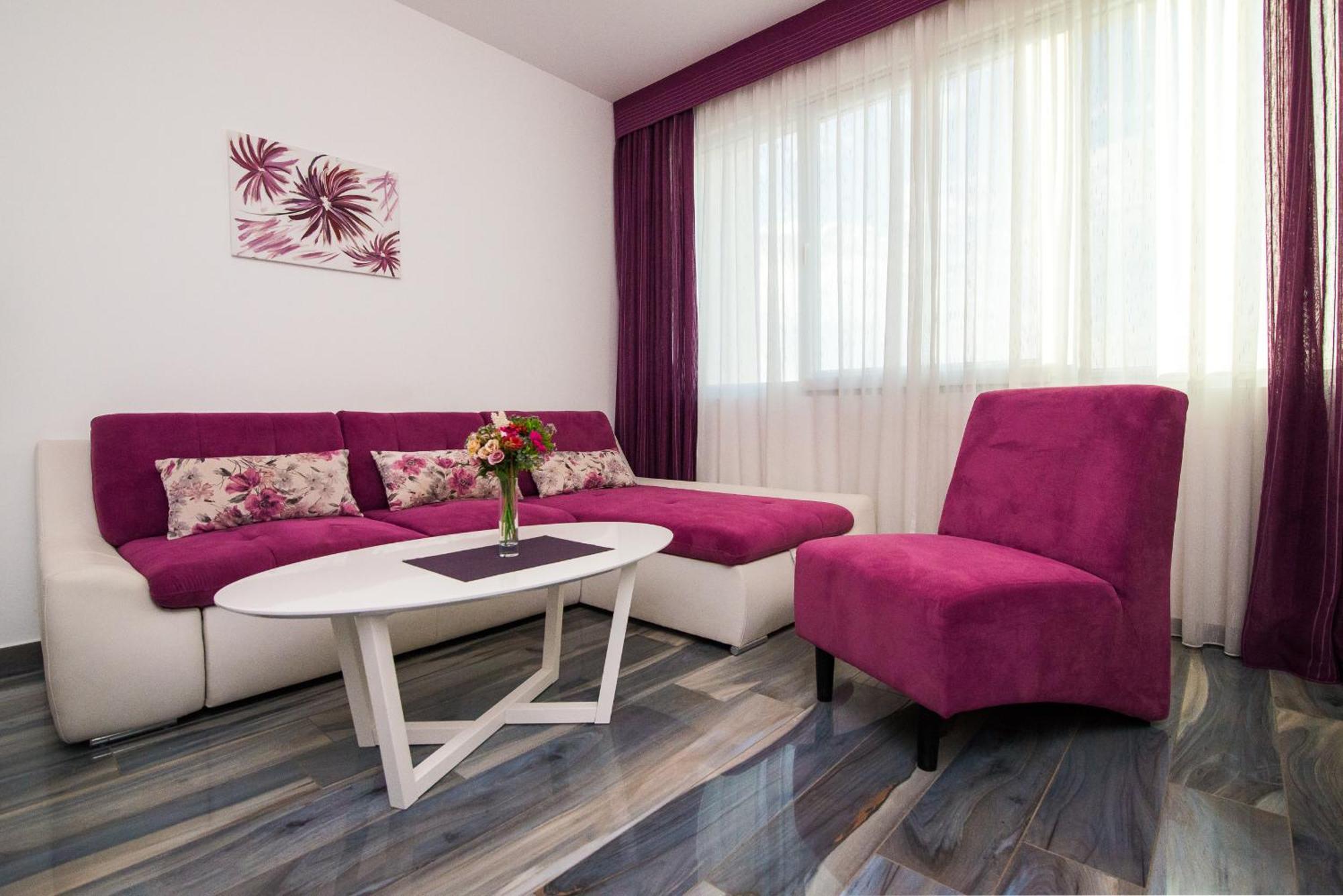 Apartments Limunada Утеха Стая снимка